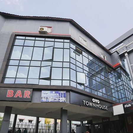 Collection O Vadapalani Hotel Chennai Ngoại thất bức ảnh