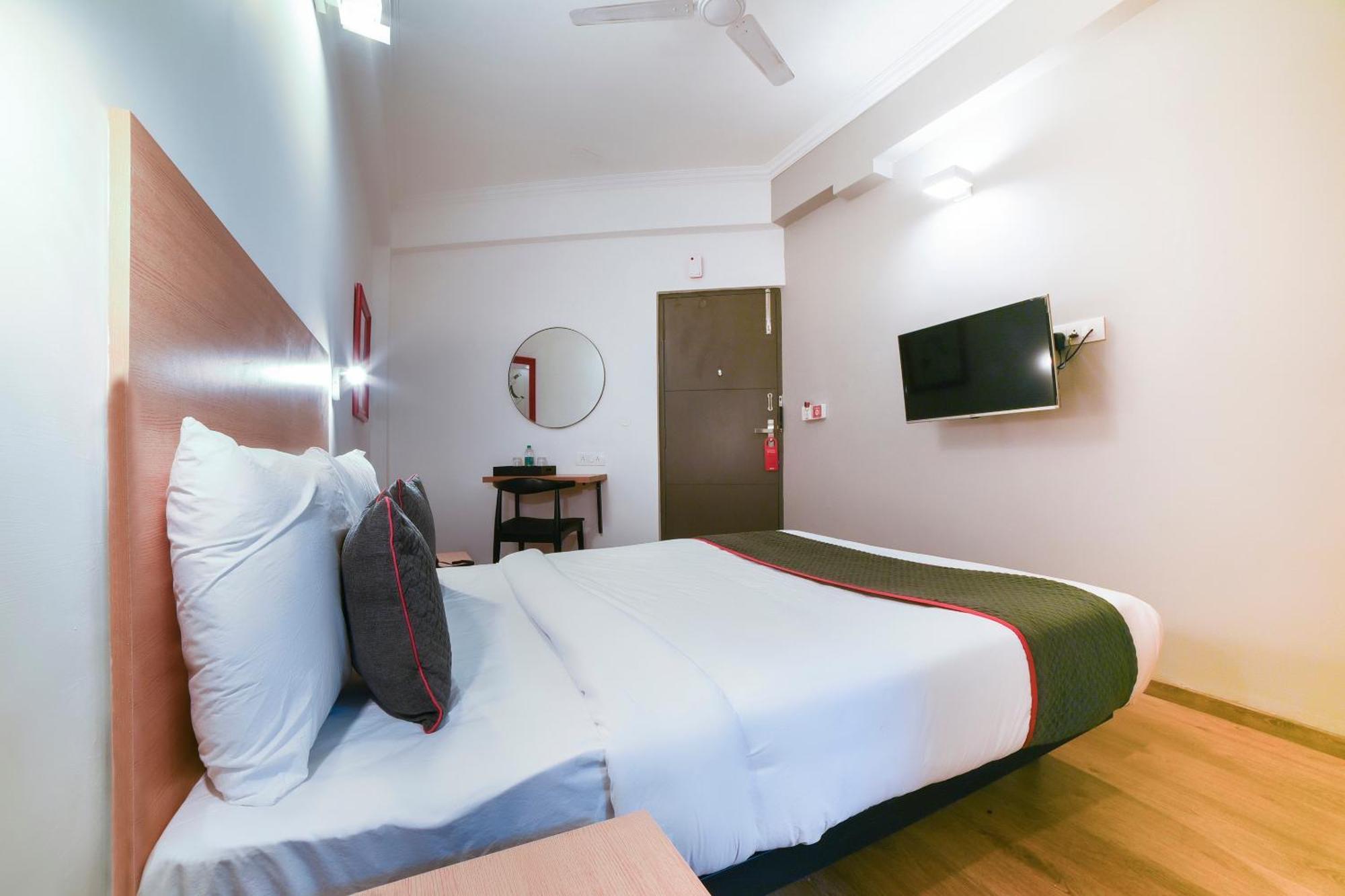 Collection O Vadapalani Hotel Chennai Ngoại thất bức ảnh
