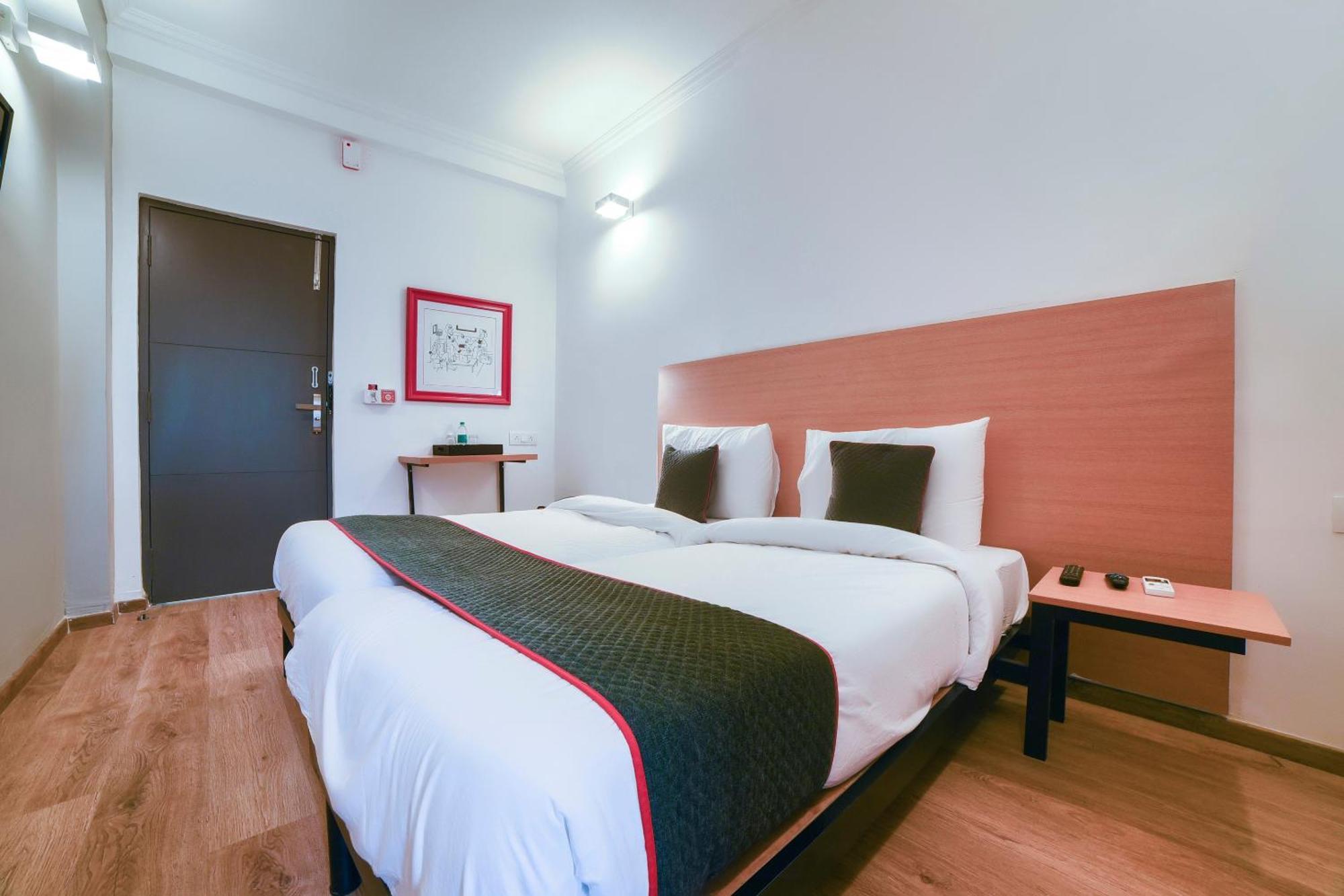 Collection O Vadapalani Hotel Chennai Ngoại thất bức ảnh