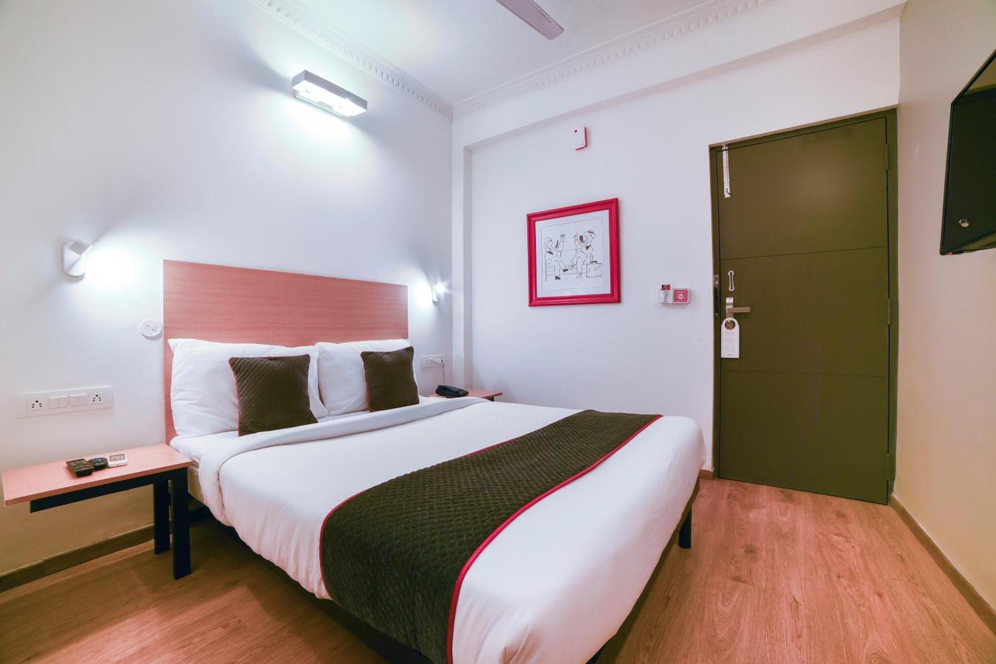 Collection O Vadapalani Hotel Chennai Ngoại thất bức ảnh